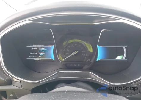 2018 Ford Fusion Energi Se Luxury z USA, uszkodzony, nr VIN 3FA6P0PU8JR176848